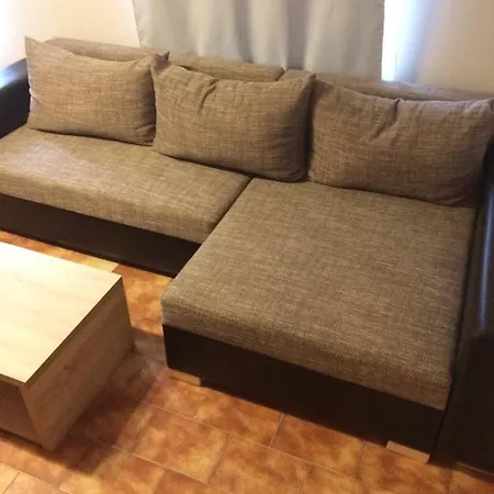 Arbo79 Apartmanhaz *